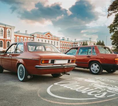 Jelgavas pils pagalmā pulcēsies klasisko automobiļu cienītāji