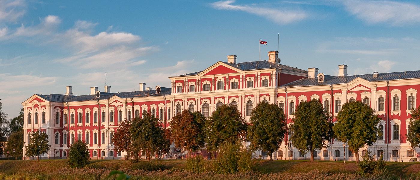 Jelgavas pils rudenī krievu valoda